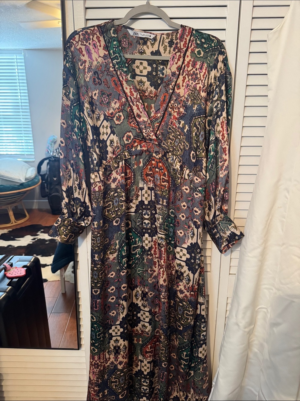 Zara Multicolor Boho V-Neck Maxi Dress with Green and Navy Accents